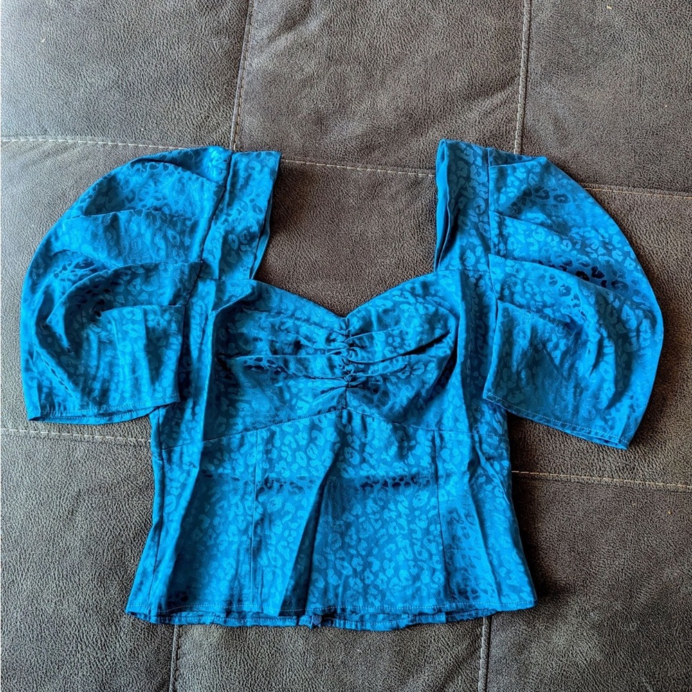 Adelyn Rae NWT Small Teal Puff Sleeve Top - Picture 2 of 2